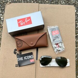 Ray-Ban Aviator Sunglasses with Case ORB3025